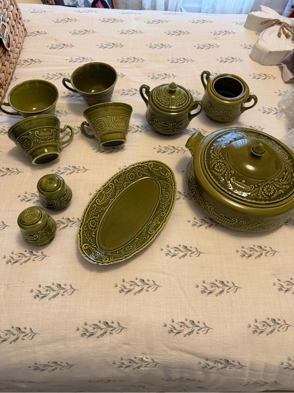 Canonsburg Regency Olive Green Decorative Ceramic Serveware Set